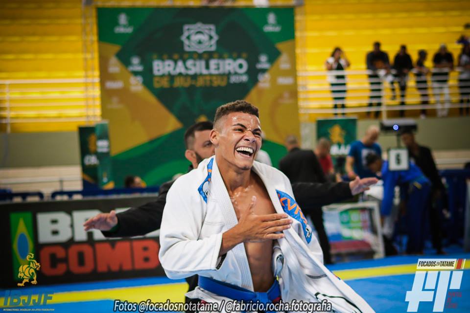 Mundial de Jiu-Jitsu: com surpresa, finais do absoluto na faixa-preta são  definidas; saiba mais