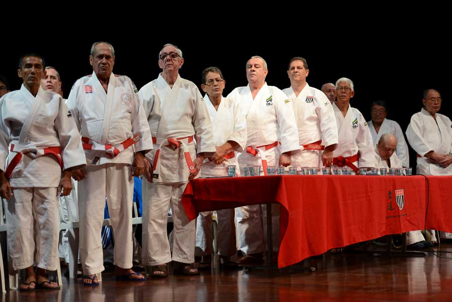 Entenda A Ordem De Faixas O Judô, Arte Coirmã Do Jiu Jitsu E Veja Os 61 Mestres Que Foram Graduados Em Solenidade No Interior De São Paulo